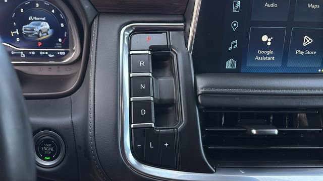 Used 2024 Chevrolet Suburban LT image 29
