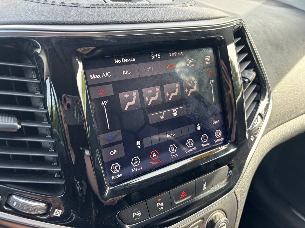 Used 2019 Jeep Cherokee Limited w/ Technology Group AWD/4WD image 30