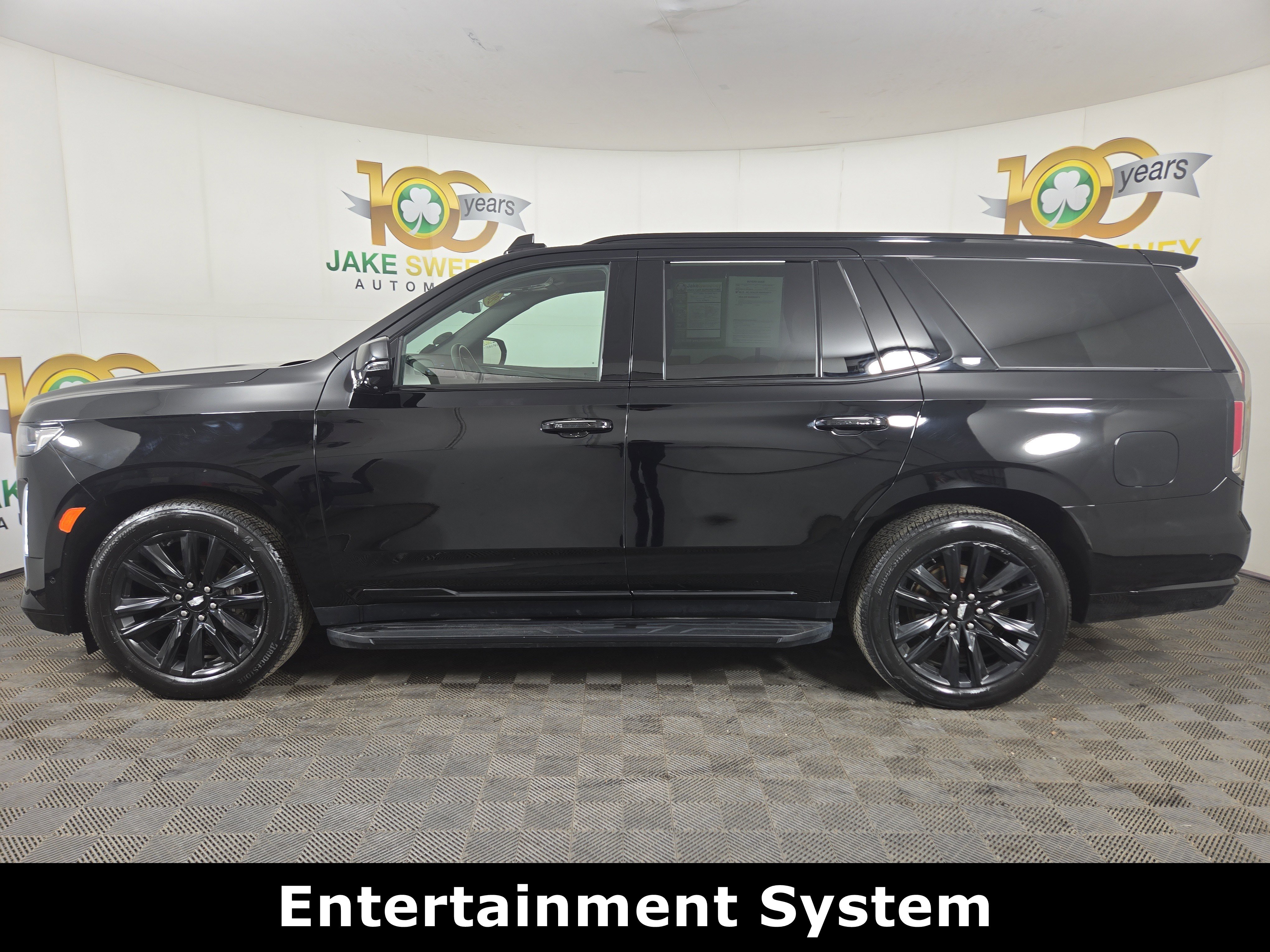 Certified 2022 Cadillac Escalade Sport w/ Touring Package image 4