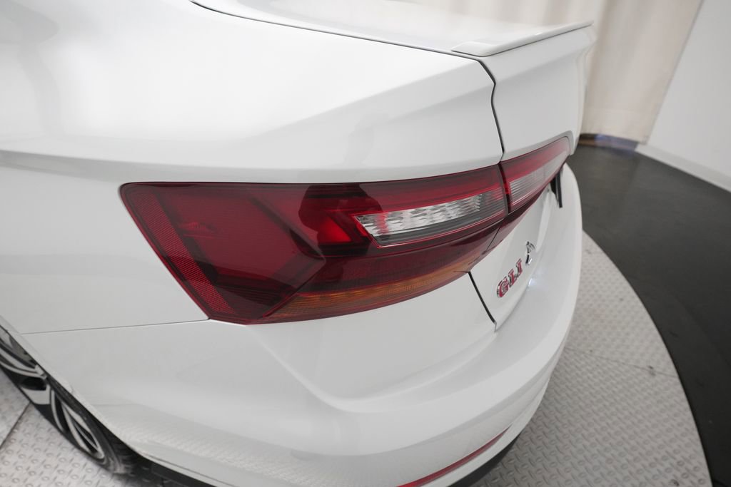 Used 2019 Volkswagen Jetta GLI Autobahn image 32