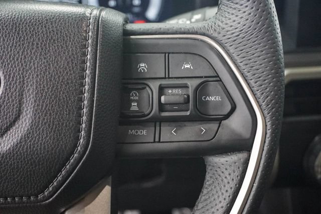 Used 2025 Toyota Tacoma TRD Sport AWD/4WD image 19