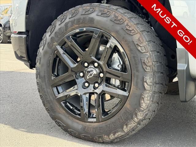 Used 2025 Chevrolet Silverado 1500 LT Trail Boss w/ LT Trail Boss Premium Package image 21