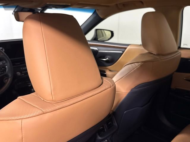 New 2025 Lexus ES 350 Ultra Luxury image 21