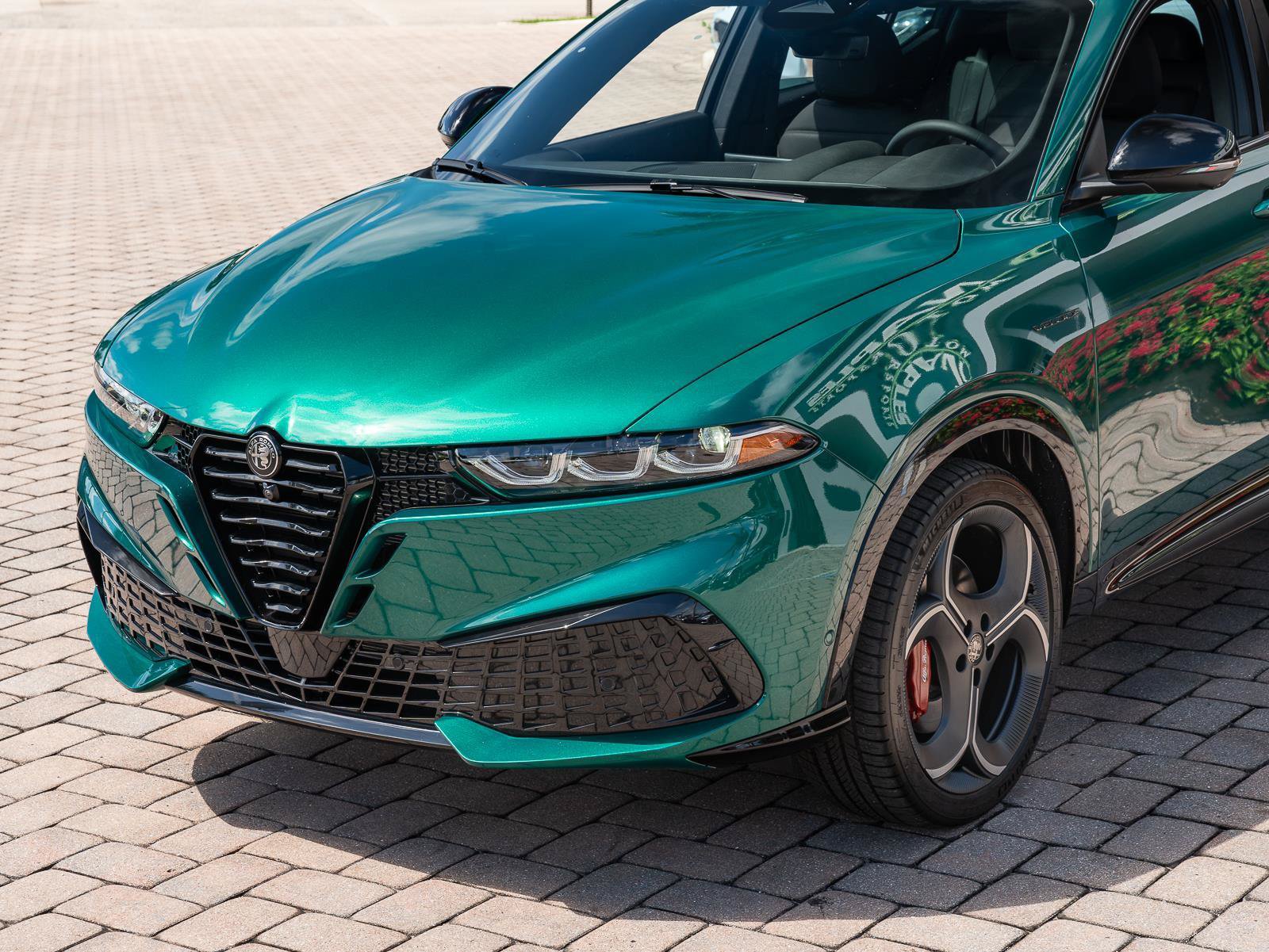 New 2026 Alfa Romeo Tonale w/ Quick Order Package 23H Volce AWD/4WD image 24