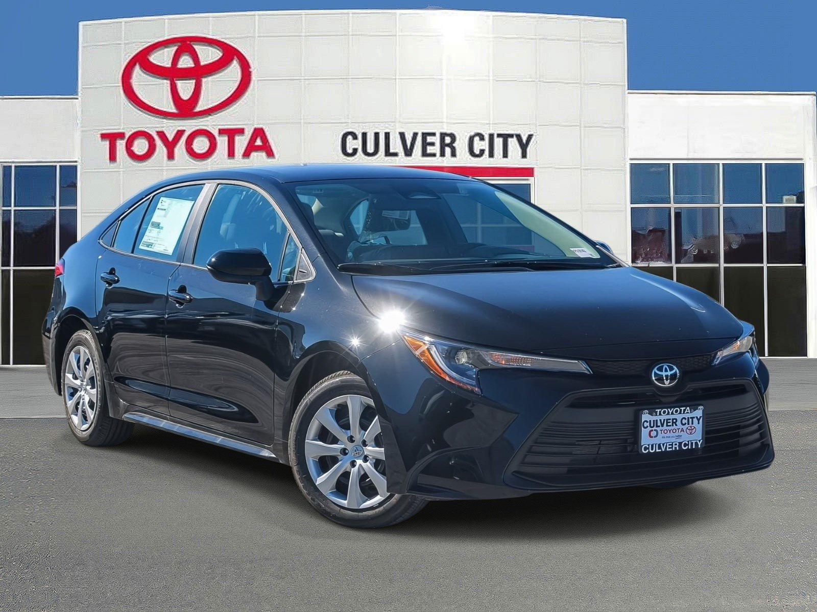 New 2027 Toyota Corolla LE w/ Carpet Mat Package (TMS)