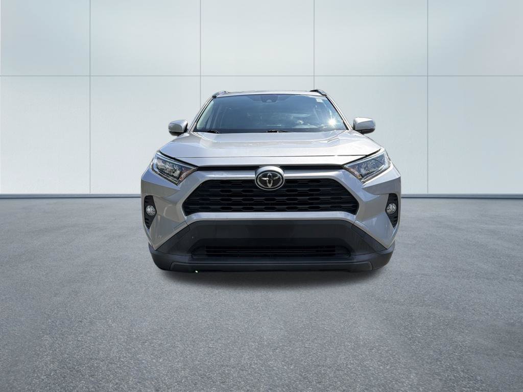 Used 2020 Toyota RAV4 XLE Premium FWD image 3