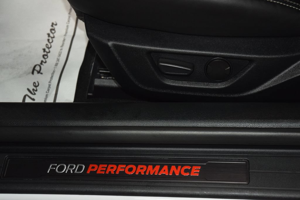 Used 2020 Ford Mustang Shelby GT500 w/ Technology Package RWD image 41