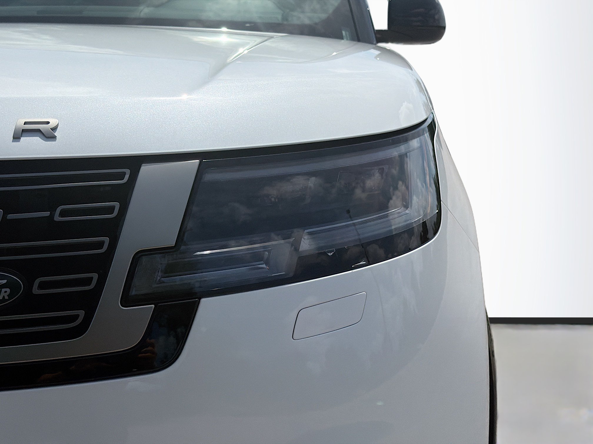 Used 2024 Land Rover Range Rover SE AWD/4WD image 9