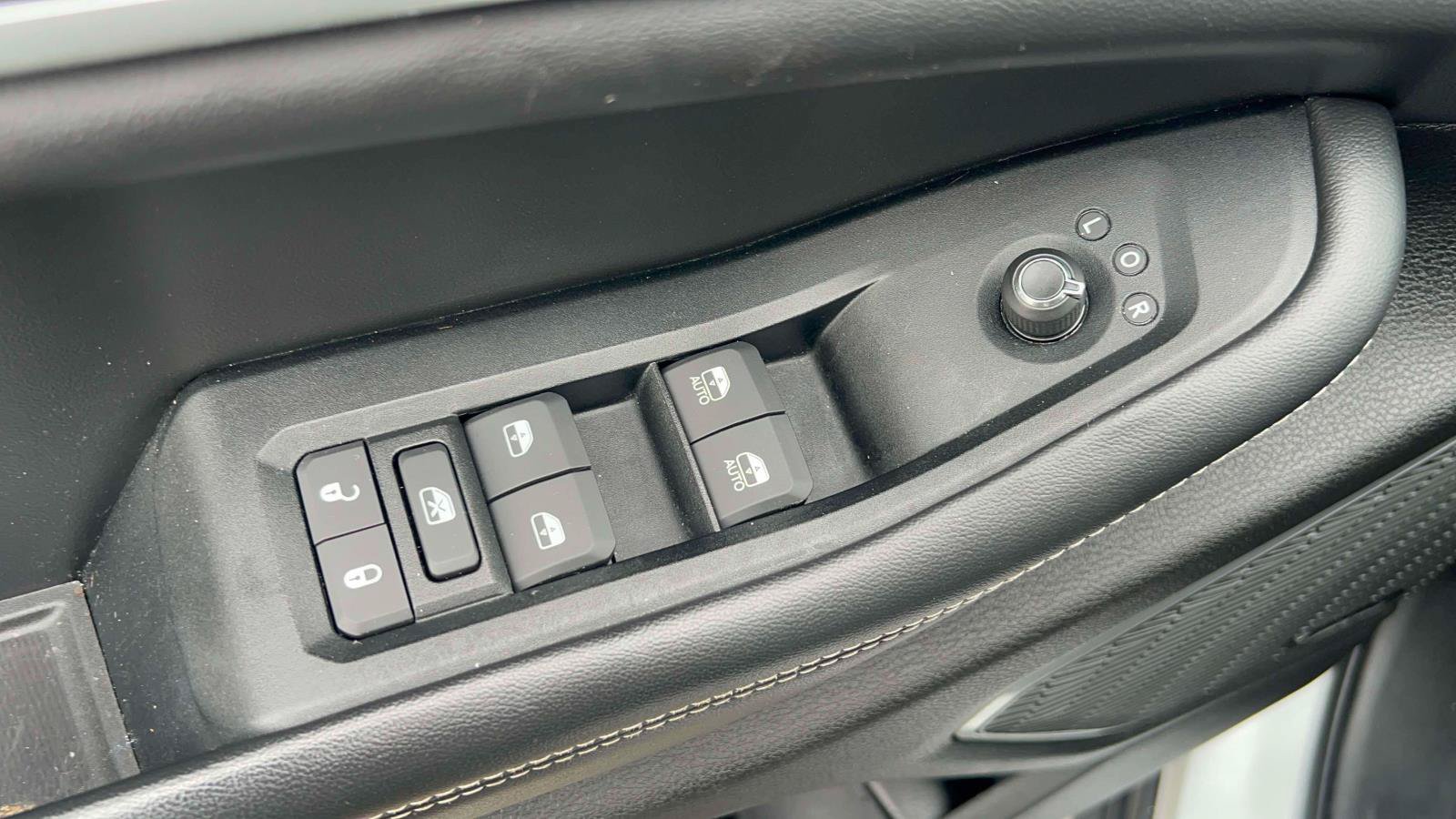 Used 2023 Jeep Grand Cherokee 4WD 4xe w/ Luxury Tech Group II image 20
