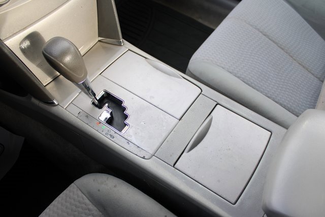 Used 2010 Toyota Camry LE image 22