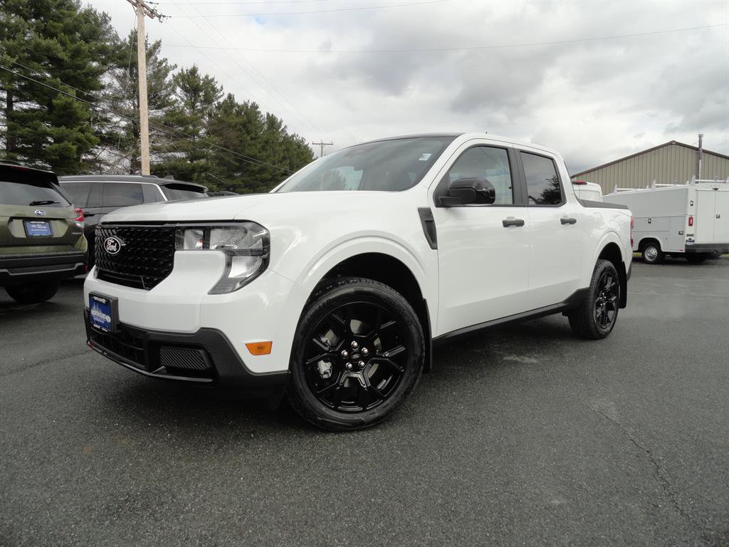 New 2025 Ford Maverick XLT w/ XLT Luxury Package AWD/4WD image 1