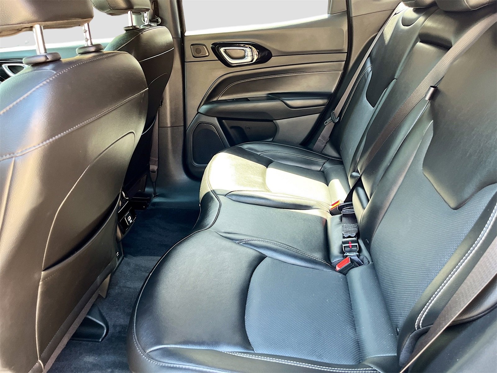 Used 2023 Jeep Compass High Altitude image 25