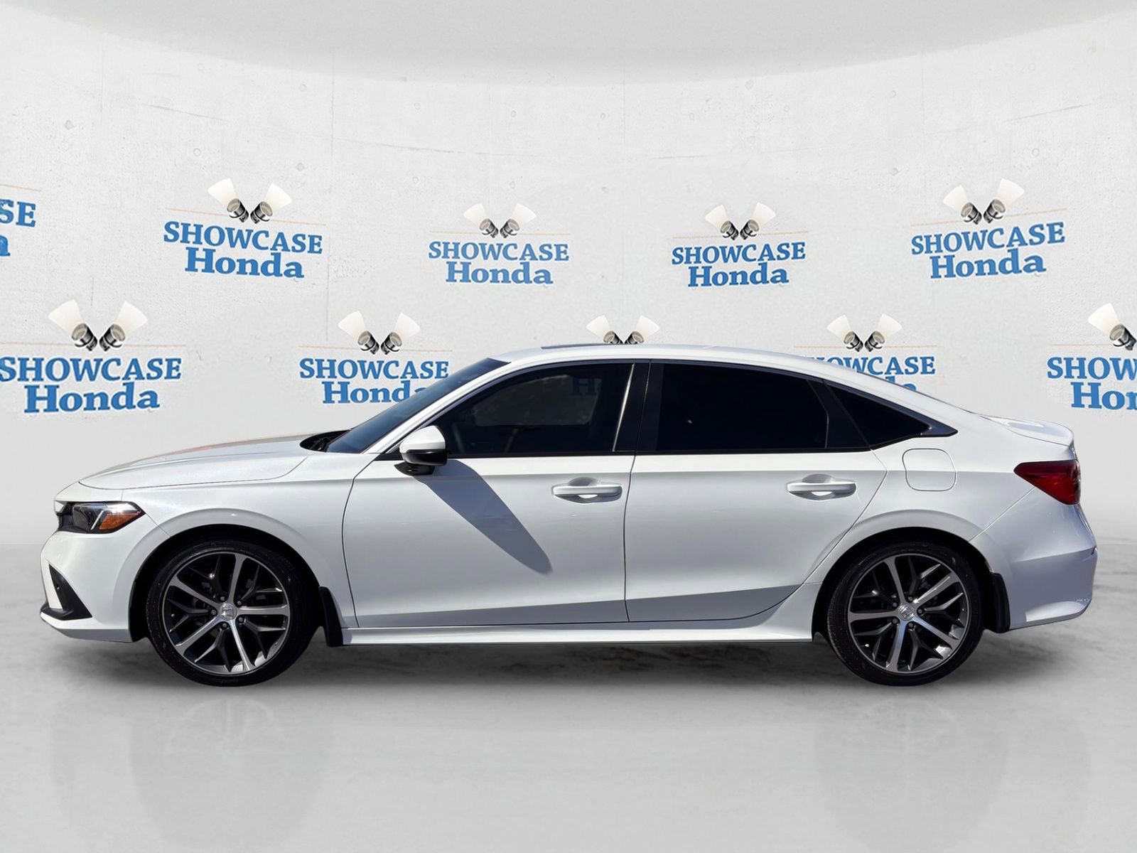 Certified 2024 Honda Civic Touring image 4