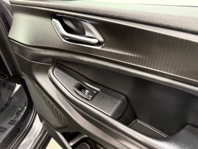 Used 2023 Jeep Grand Cherokee Altitude image 23