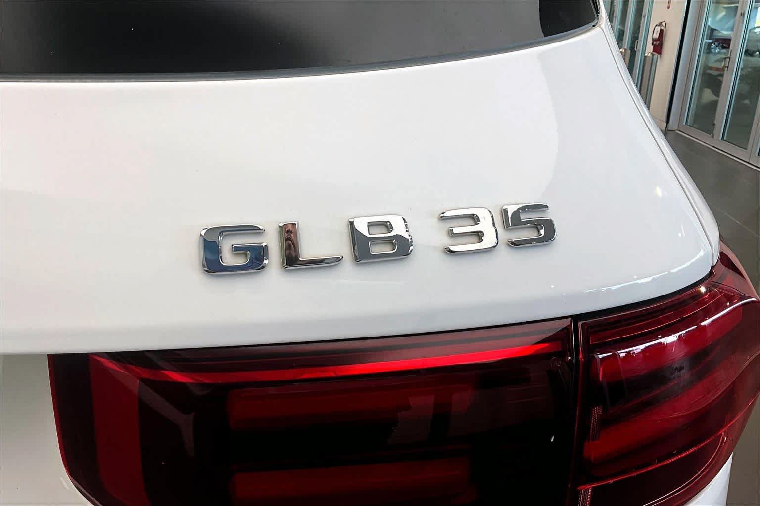 Used 2026 Mercedes-Benz GLB 35 AMG 4MATIC image 10