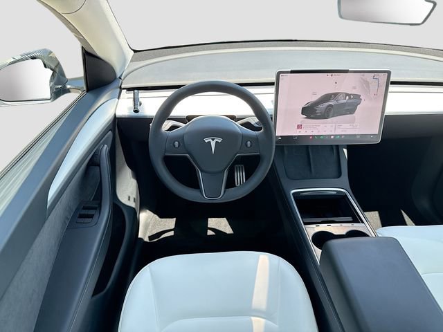 Used 2024 Tesla Model Y Performance AWD/4WD image 17