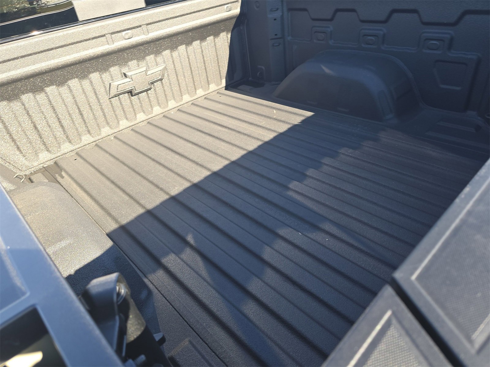 Used 2025 Chevrolet Silverado 1500 ZR2 w/ Technology Package image 13