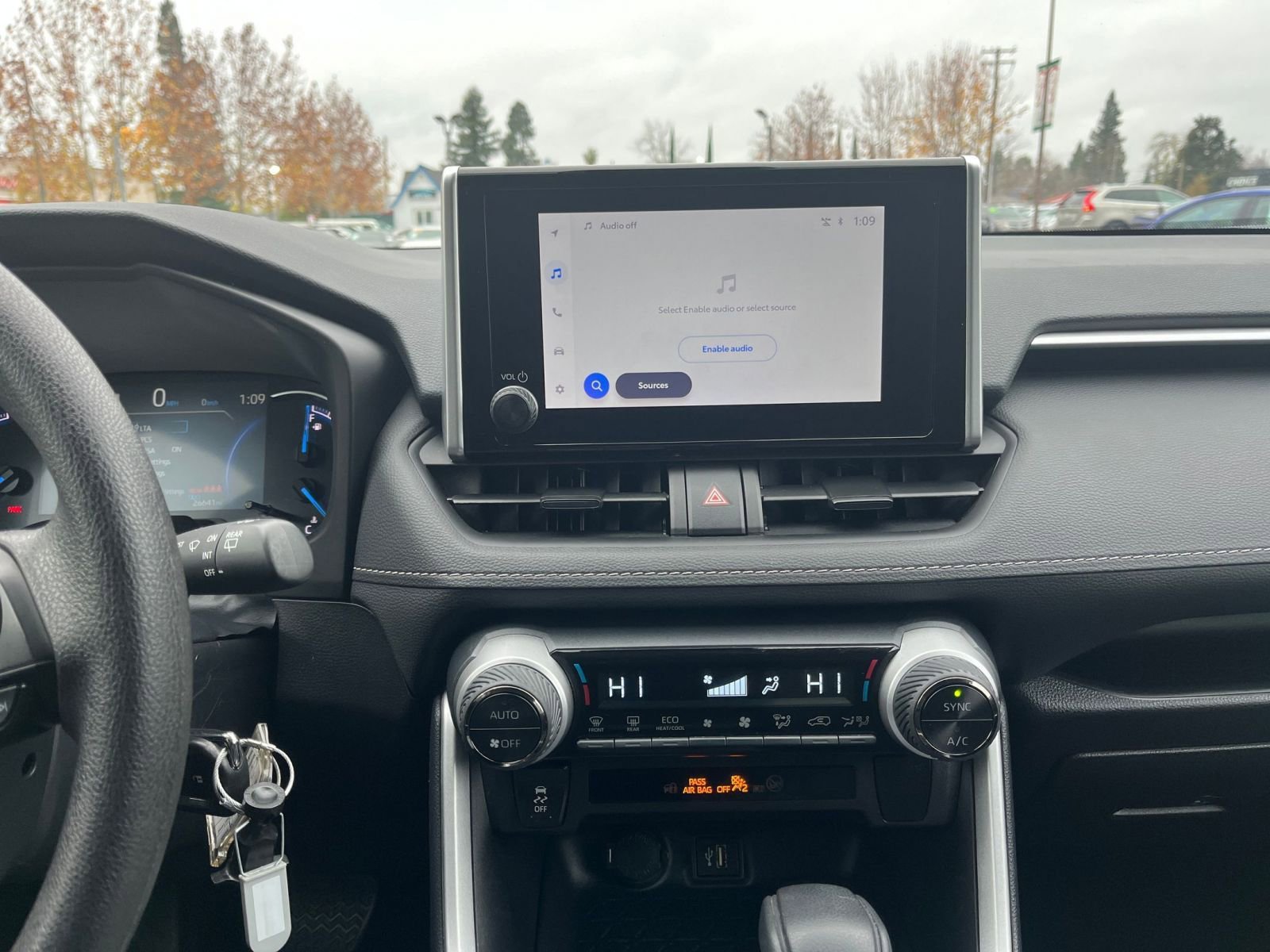 Used 2025 Toyota RAV4 LE image 18