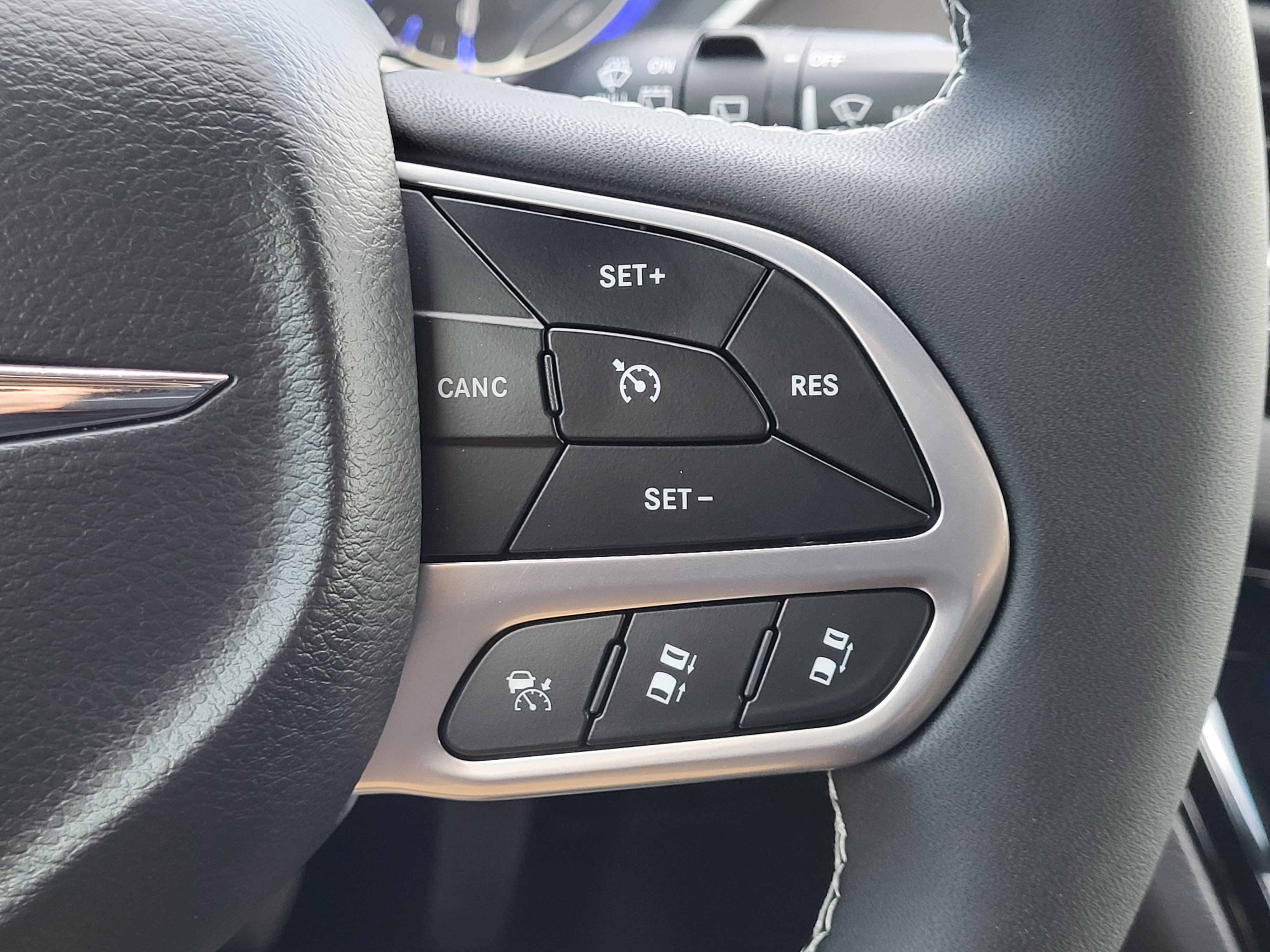 New 2026 Chrysler Voyager LX FWD image 19
