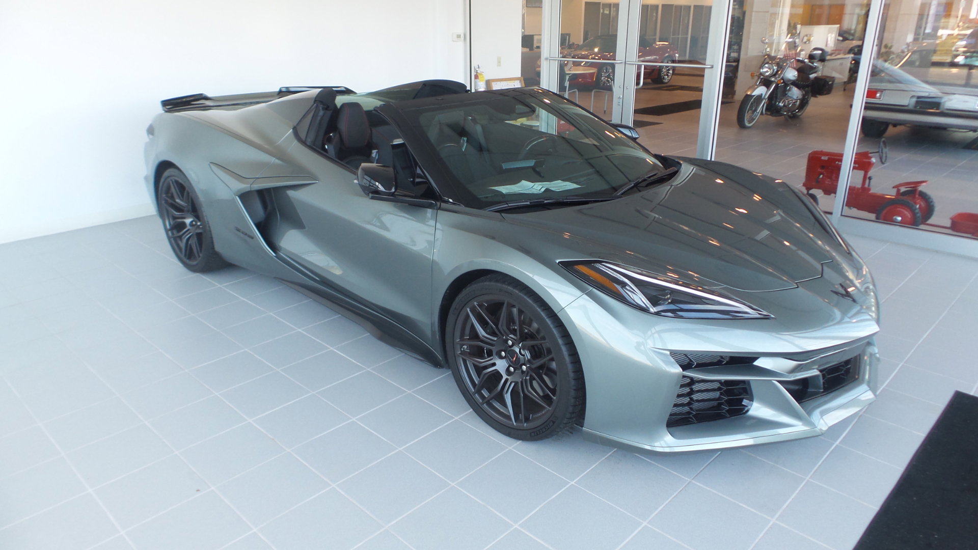 Used 2024 Chevrolet Corvette Z06 w/ Stealth Interior Trim Package image 4