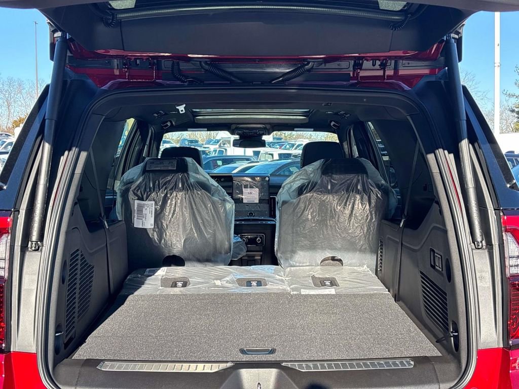 New 2026 GMC Yukon XL Denali w/ Sun & Power Step Package image 3