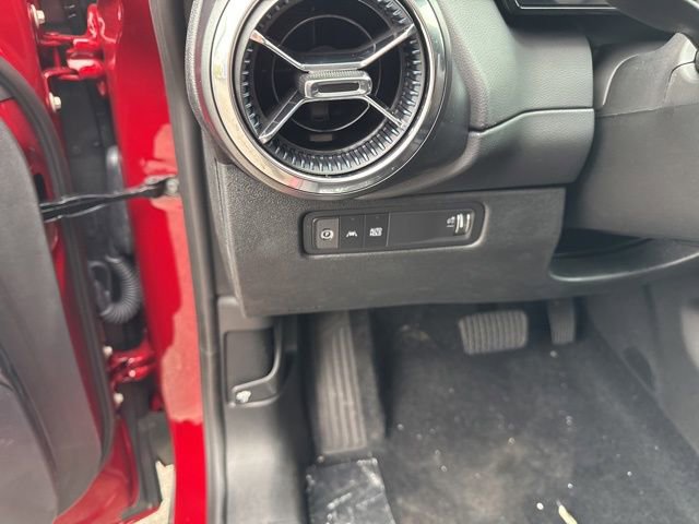 New 2025 Chevrolet Equinox EV LT w/ Comfort Package AWD/4WD image 15