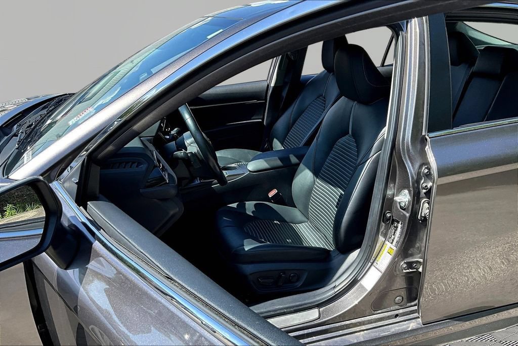 Used 2024 Toyota Camry SE FWD image 21