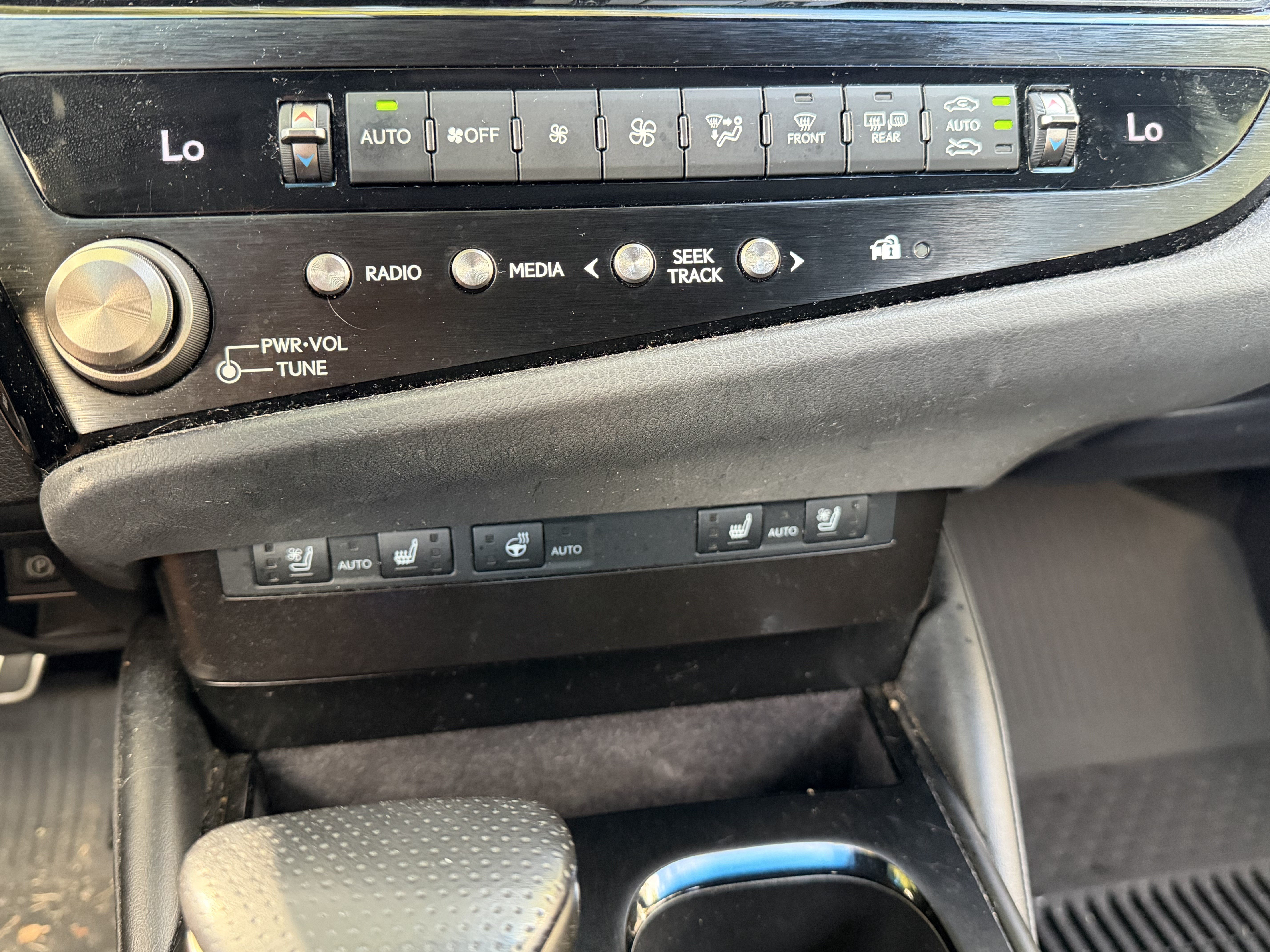 Certified 2023 Lexus ES 350 F Sport w/ Accessory Package (Z2) FWD image 24