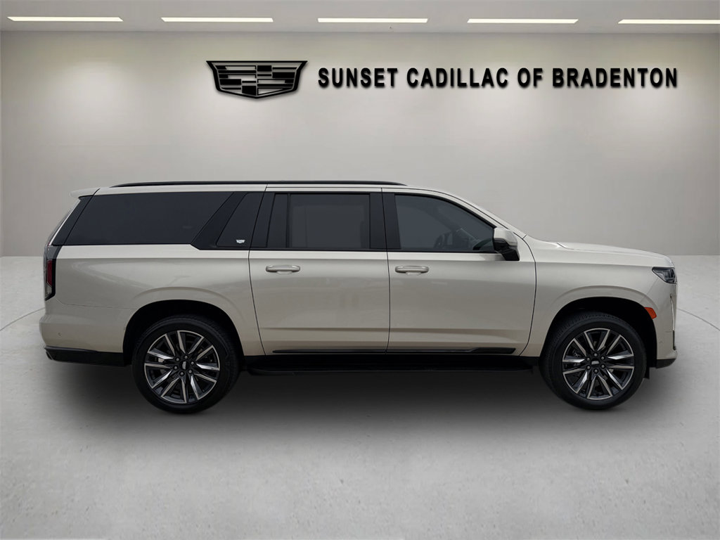 Used 2021 Cadillac Escalade ESV Sport Platinum AWD/4WD image 2