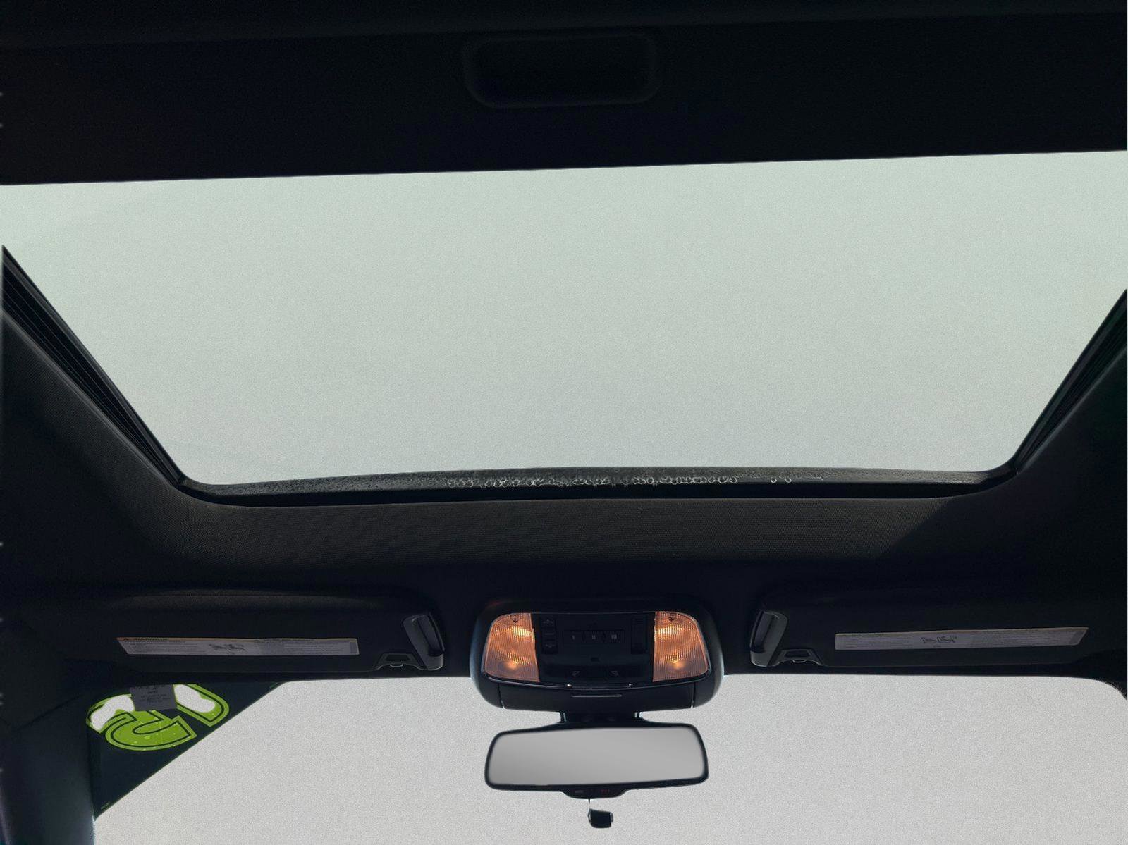 Used 2015 Dodge Charger SRT Hellcat w/ Harman/Kardon Audio Group image 27