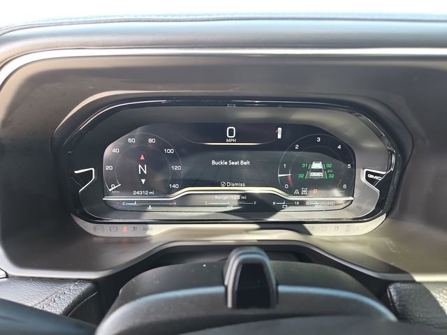 Used 2024 GMC Yukon Denali w/ Advanced Technology Package image 12