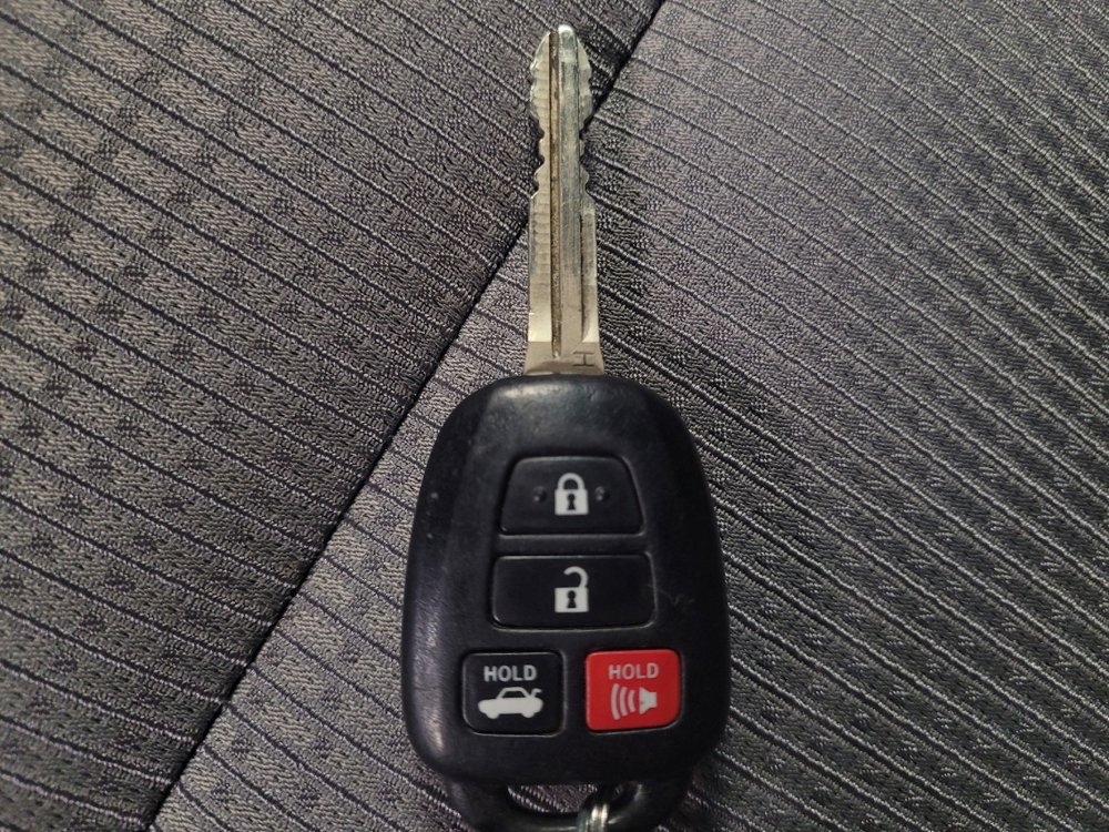 Used 2017 Toyota Camry SE image 32