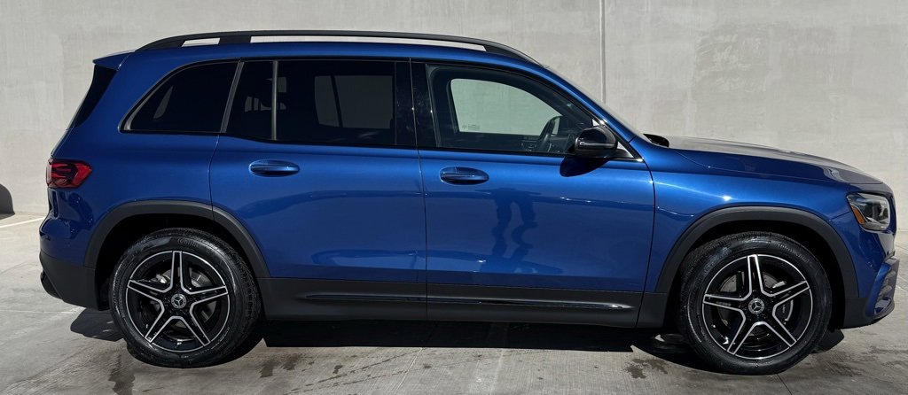 Used 2024 Mercedes-Benz GLB 250 image 2