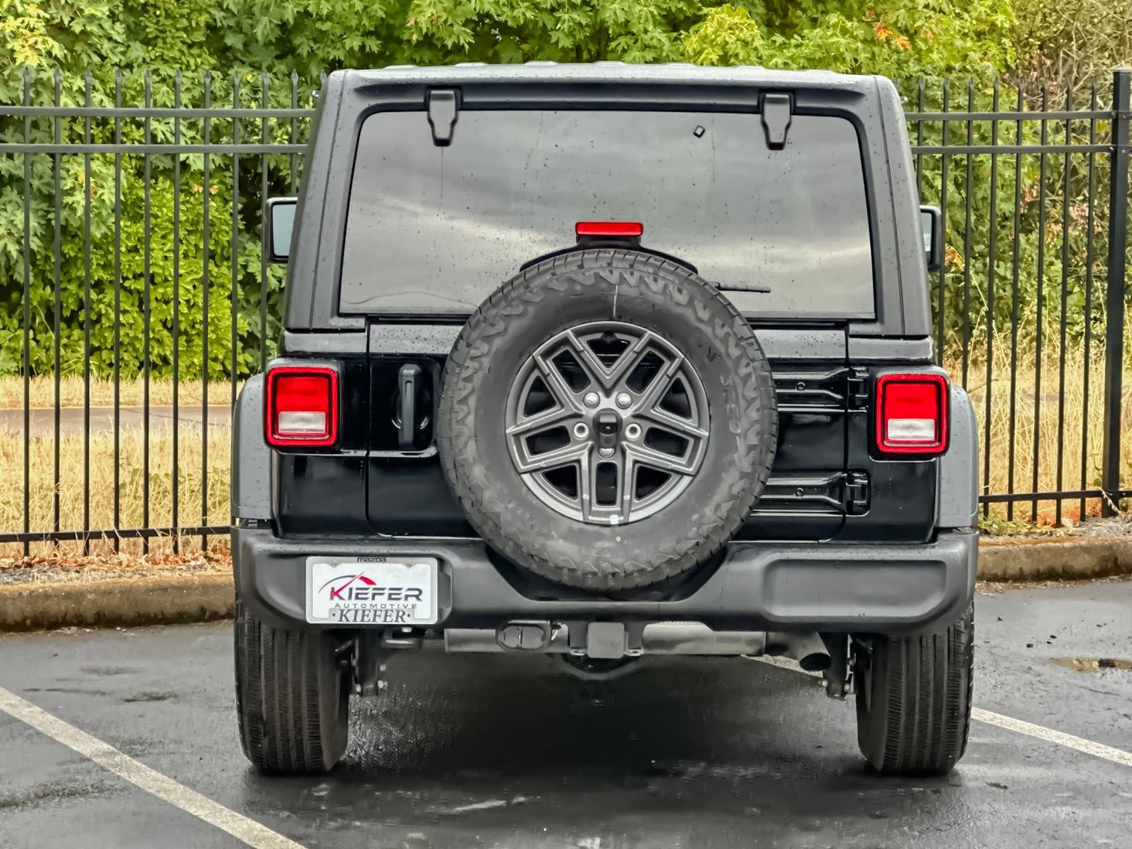 Used 2026 Jeep Wrangler Sport AWD/4WD image 4