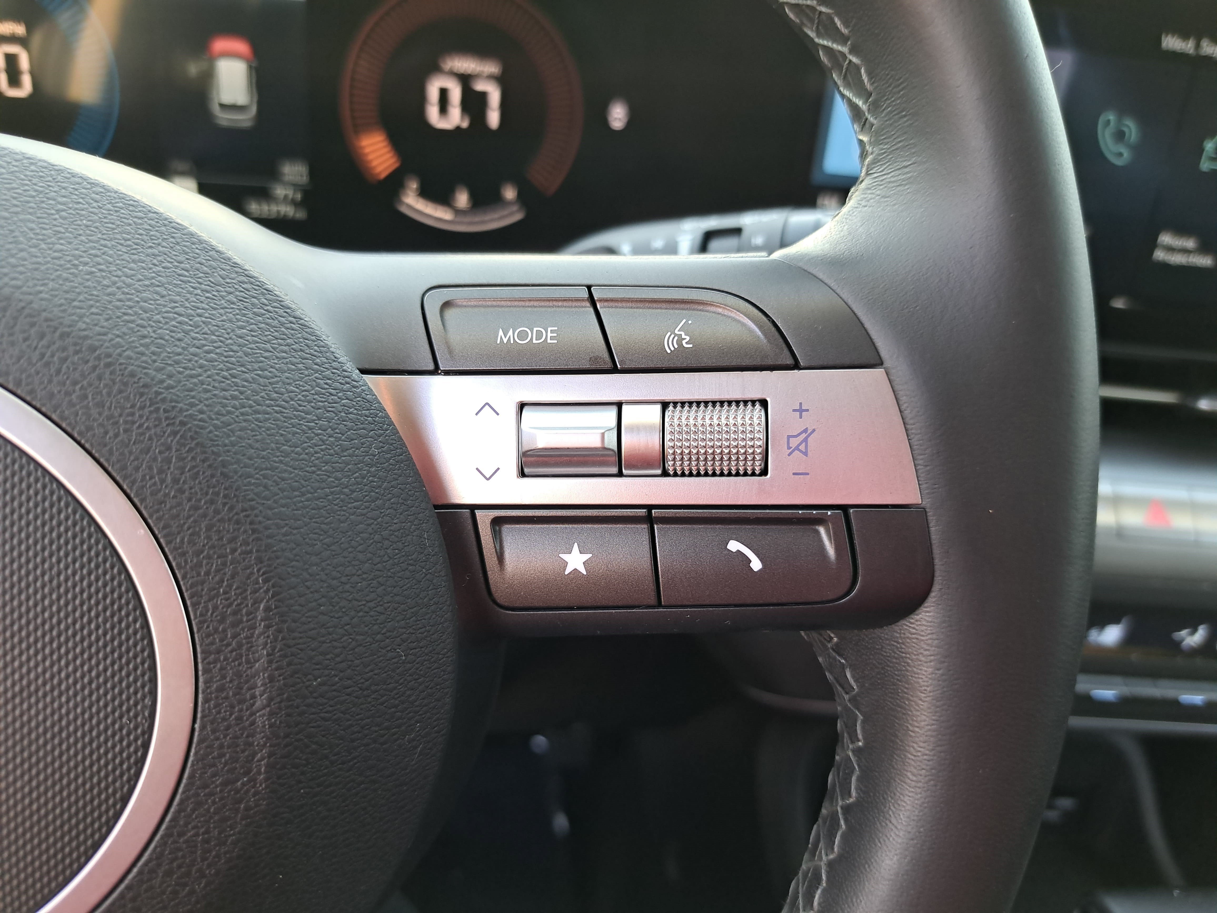Used 2025 Hyundai Kona SEL FWD image 17