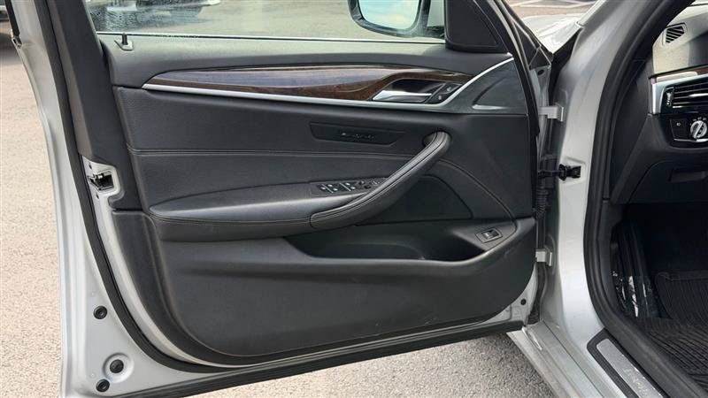 Used 2018 BMW 540i xDrive w/ Premium Package AWD/4WD image 21