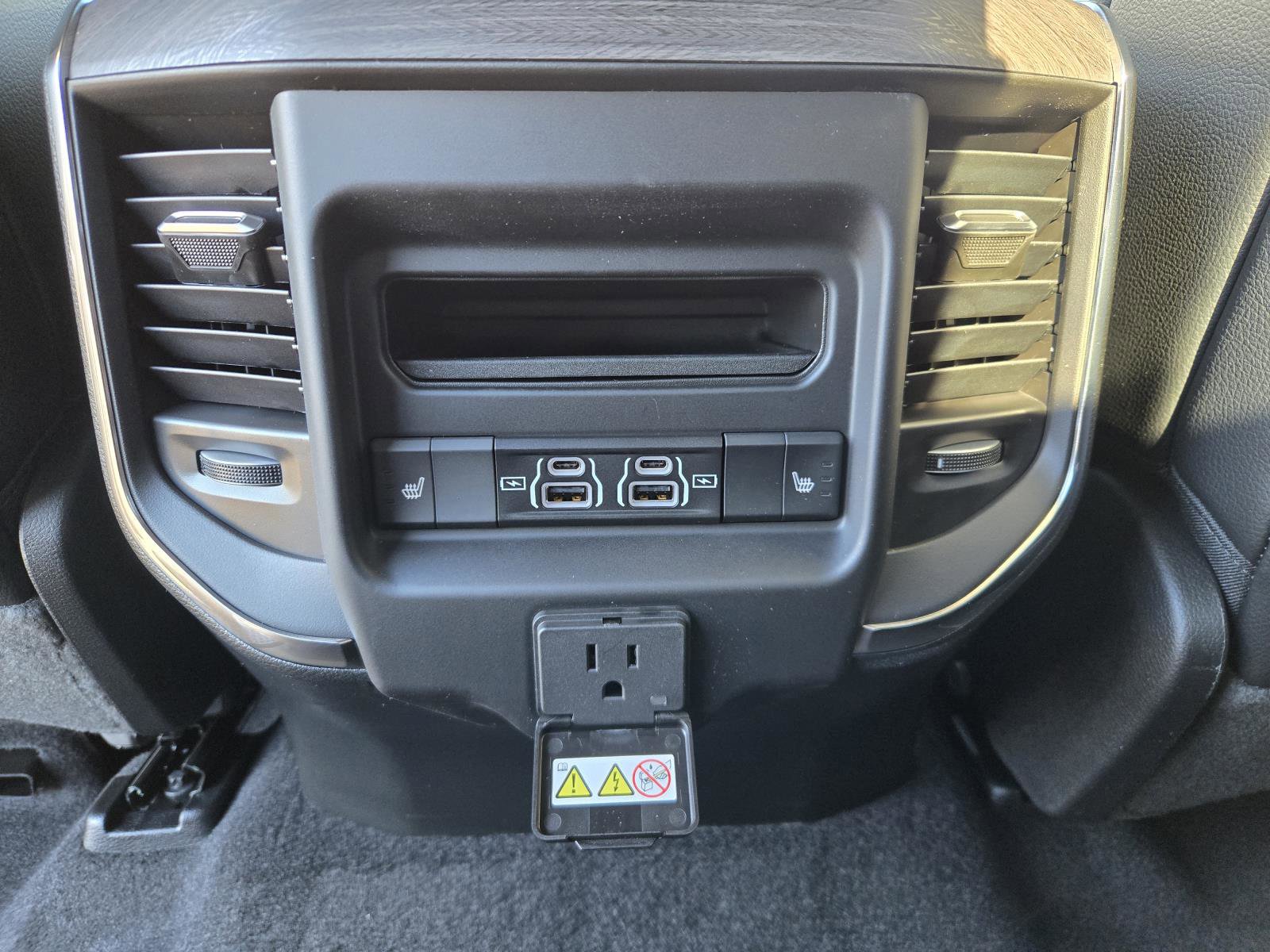 New 2026 RAM 1500 Laramie w/ Night Edition image 28