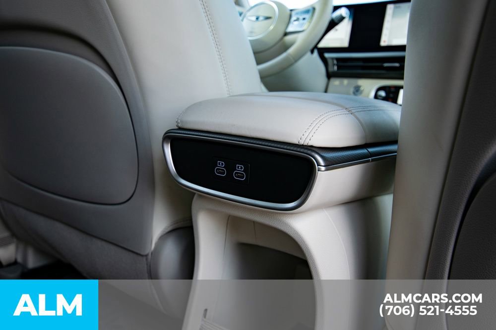 Used 2024 Genesis GV60 RWD image 48
