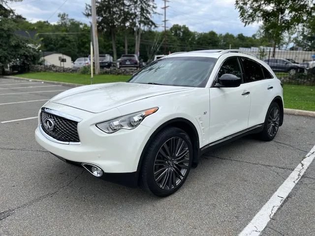 Used 2017 INFINITI QX70 AWD w/ Limited Package image 13