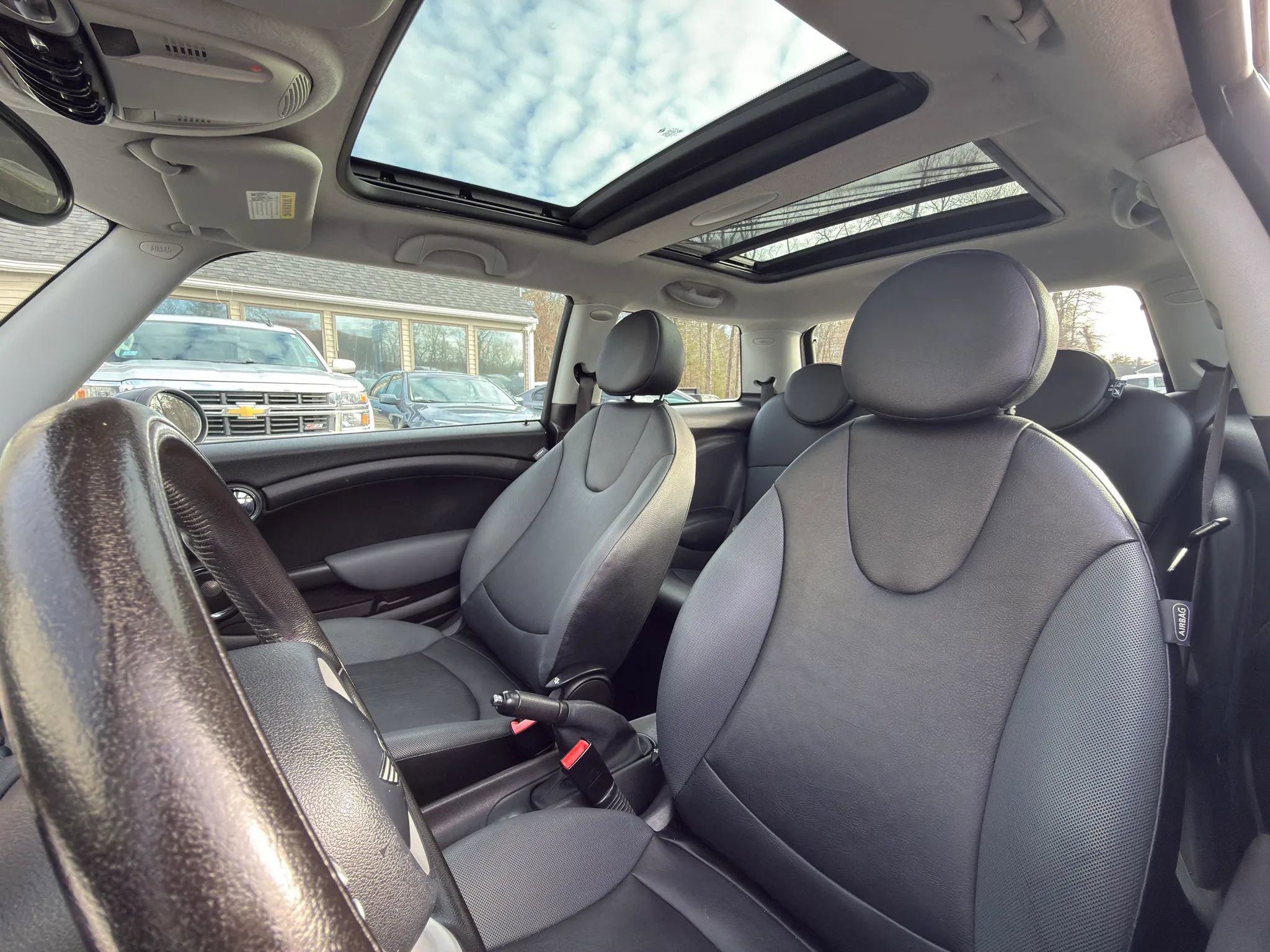 Used 2010 MINI Cooper Hardtop image 19