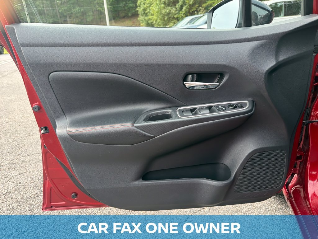 Used 2025 Nissan Versa SR FWD image 14