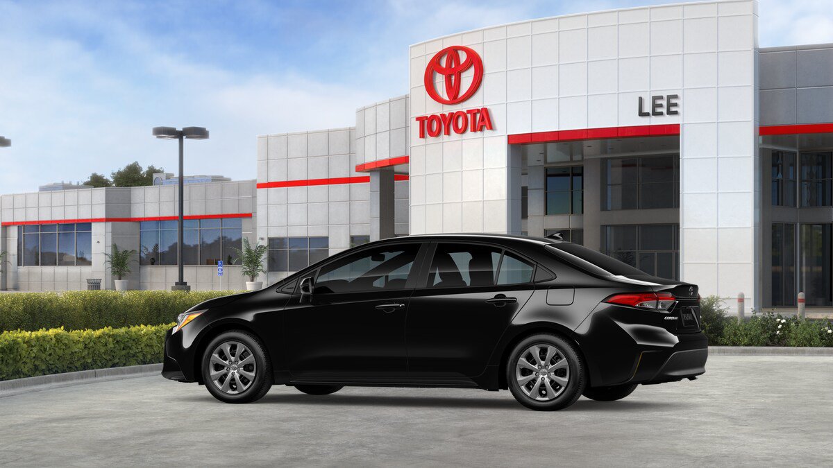 New 2026 Toyota Corolla LE FWD image 5