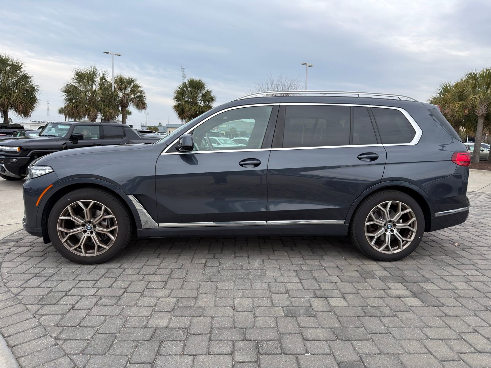 Used 2022 BMW X7 xDrive40i w/ Premium Package image 12