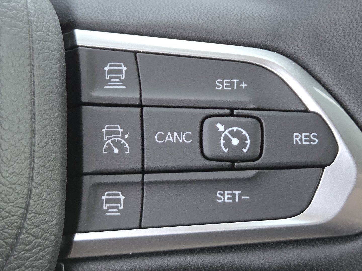 Used 2024 Jeep Compass Trailhawk w/ Trailhawk Elite Group AWD/4WD image 10