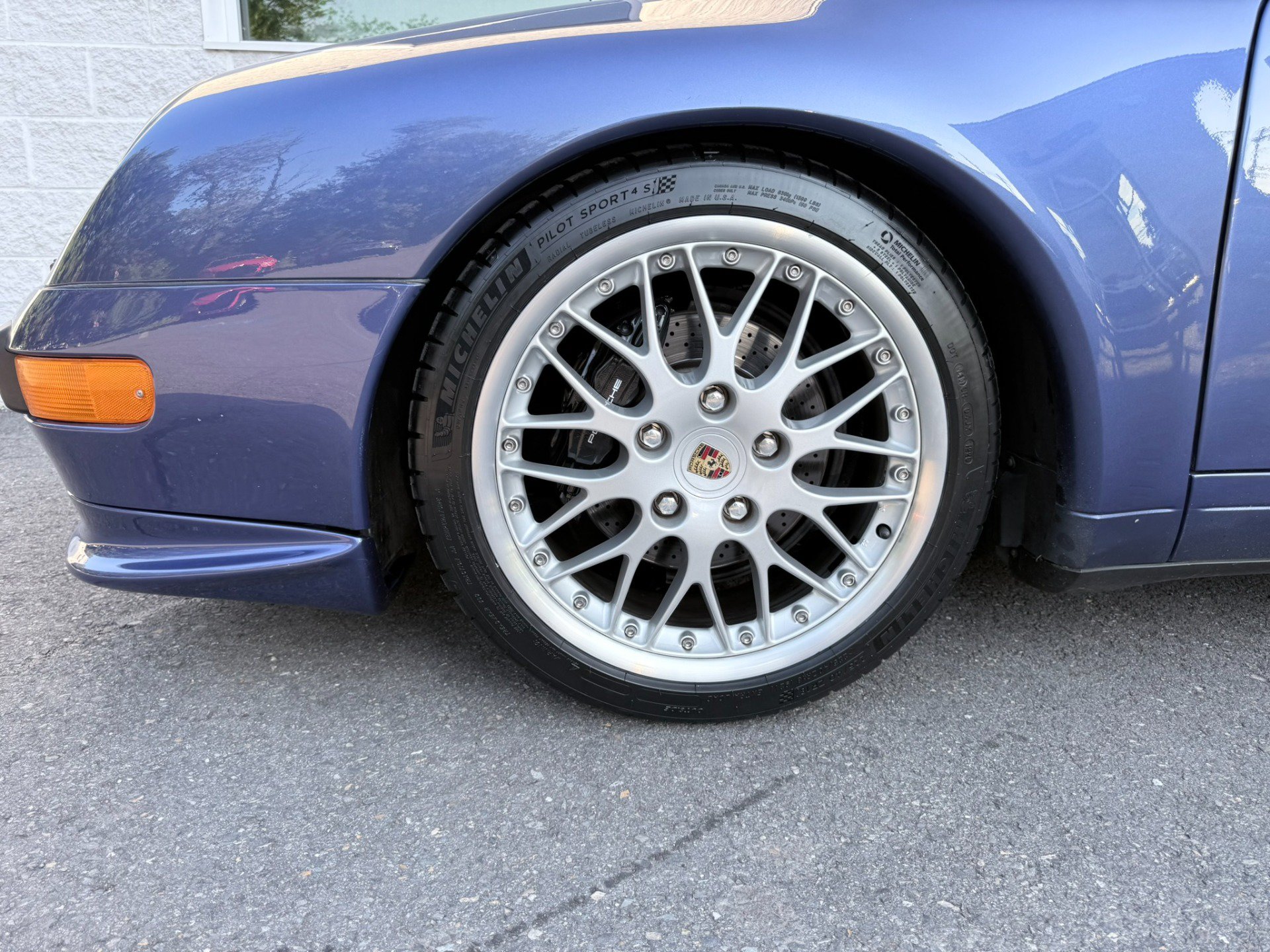 Used 1997 Porsche 911 Carrera RWD image 43