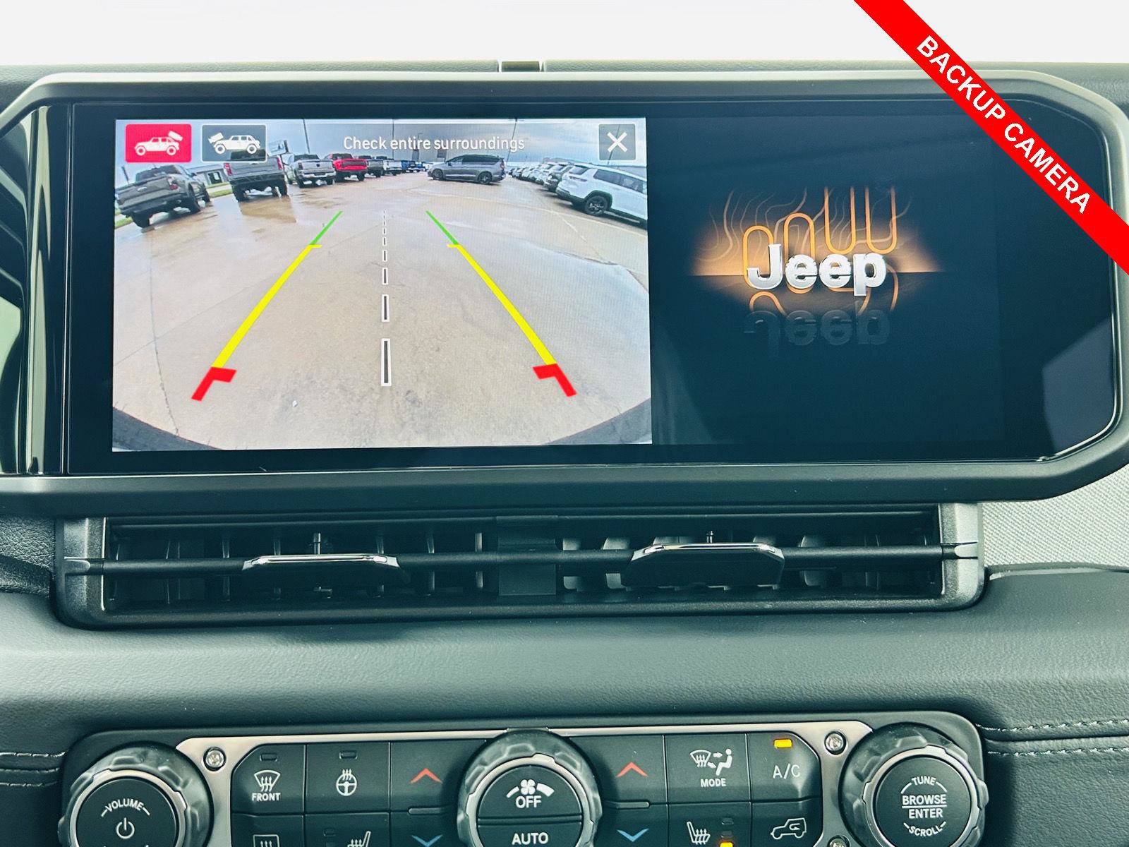 New 2026 Jeep Wrangler Unlimited Sahara w/ Technology Group AWD/4WD image 11