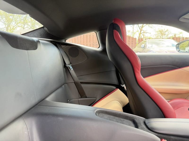 Used 2024 Ferrari Roma RWD image 27