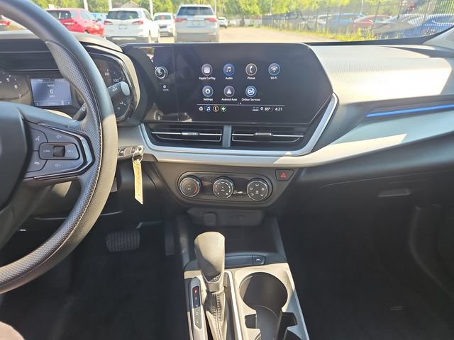 Used 2024 Chevrolet Trax LS w/ Driver Confidence Package FWD image 18