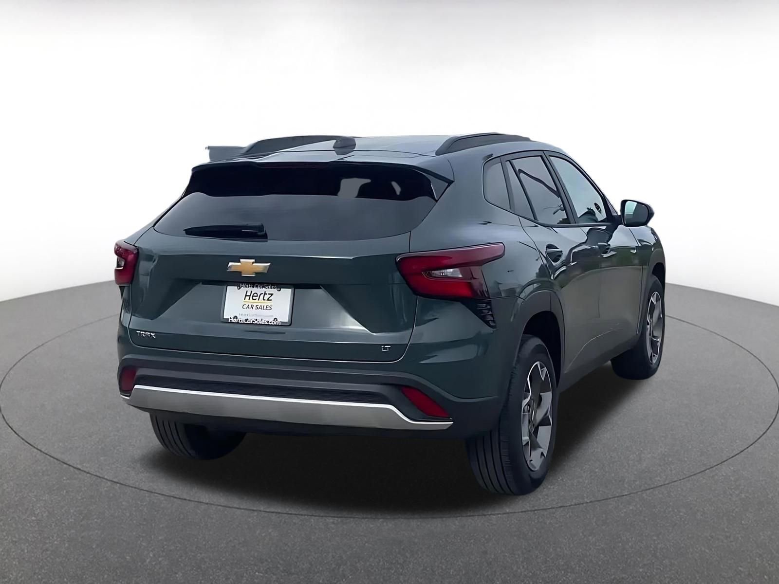 Used 2025 Chevrolet Trax LT w/ LT Convenience Package image 14
