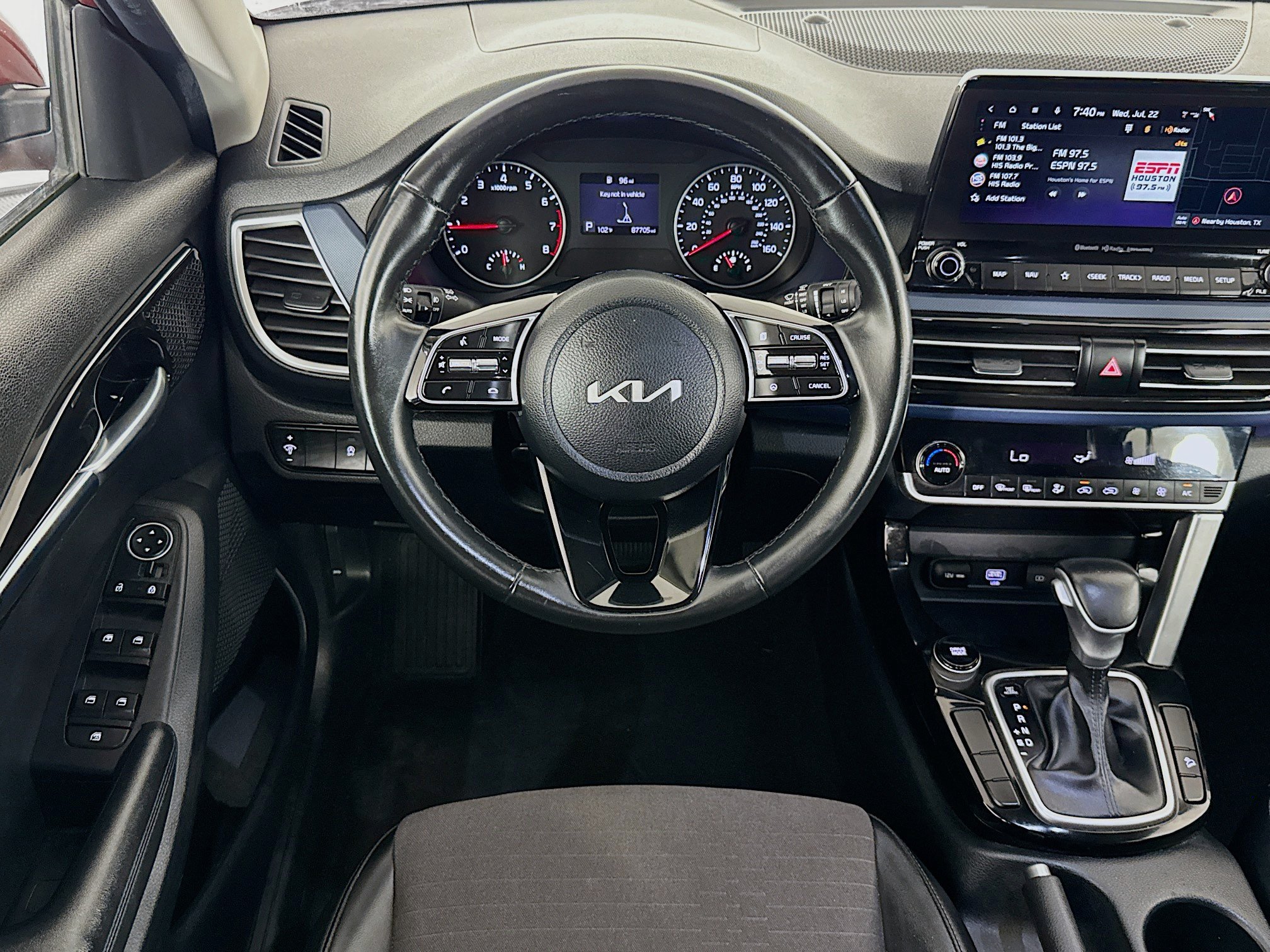 Used 2023 Kia Seltos S w/ Navigation Package FWD image 15
